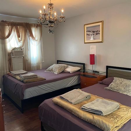 Self Service Small Breakfast, 2 Double Beds Private Room Montreal Exterior foto
